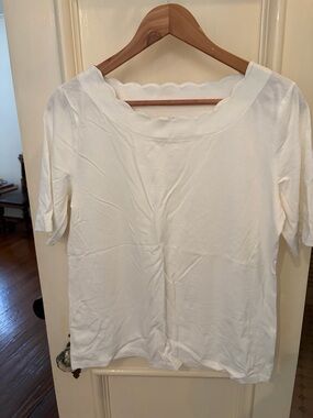Talbots White Scalloped Neck Short Sleeve Top